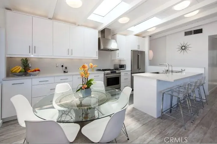 224 39th Street, Manhattan Beach, California 90266
