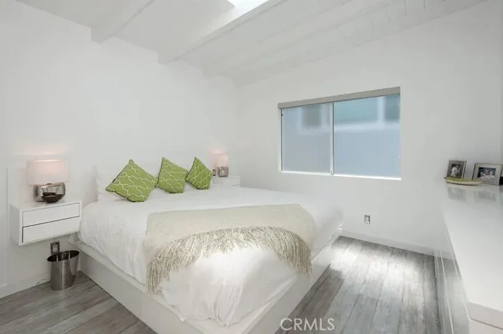 224 39th Street, Manhattan Beach, California 90266