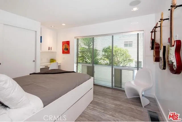 224 39th Street, Manhattan Beach, California 90266