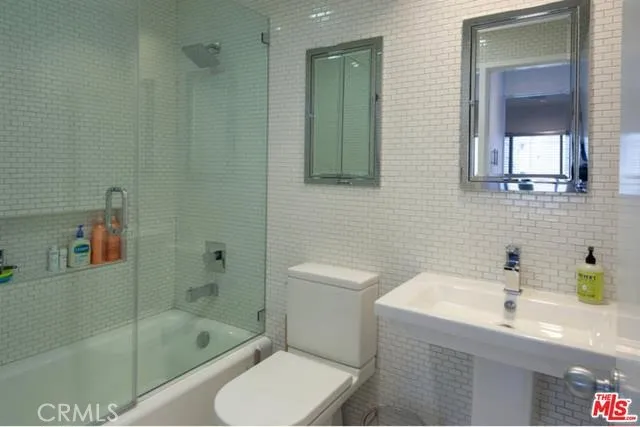 224 39th Street, Manhattan Beach, California 90266
