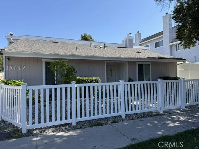 15149 Victory Boulevard, Van Nuys, California 91411