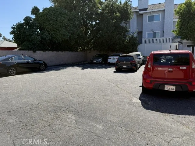 15149 Victory Boulevard, Van Nuys, California 91411