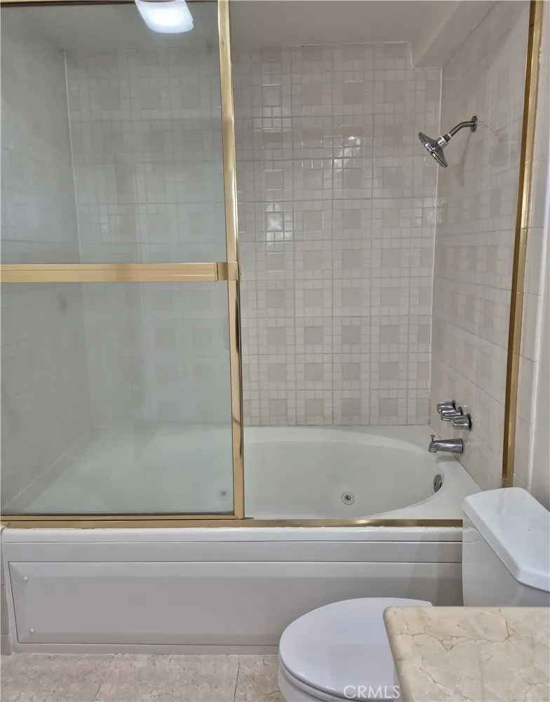 Full bath in master bedroom
