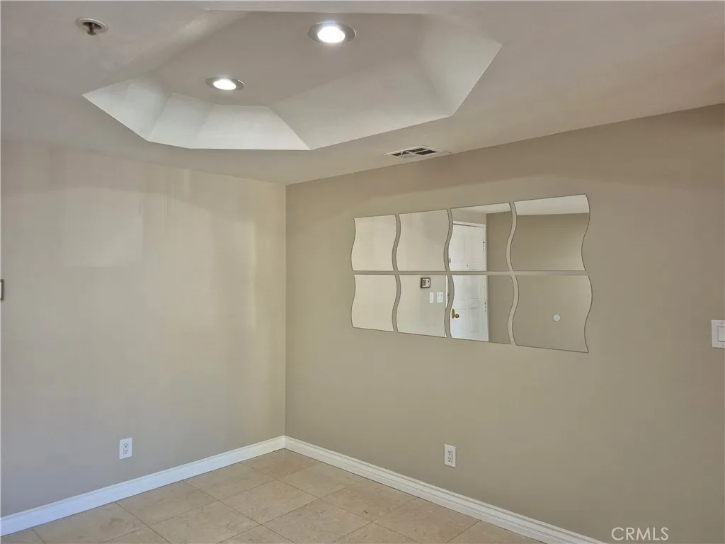 Entry room with marble flooring