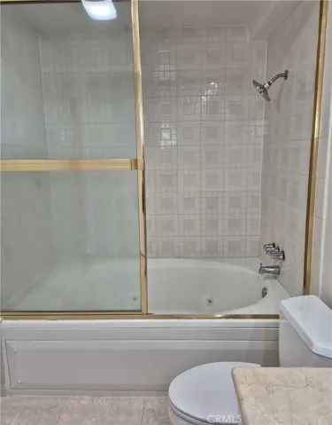 Full bath in master bedroom