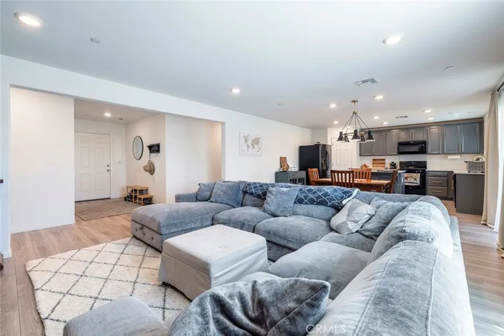 2136 N Redda Road, Fresno, California 93737