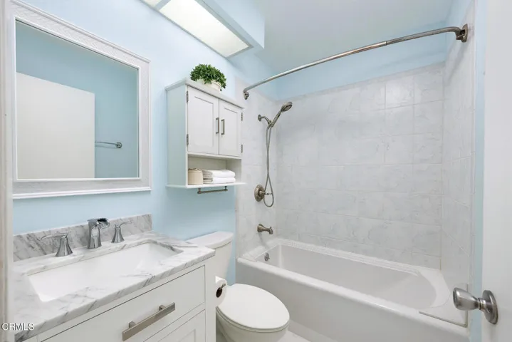 Hallway Full Bath