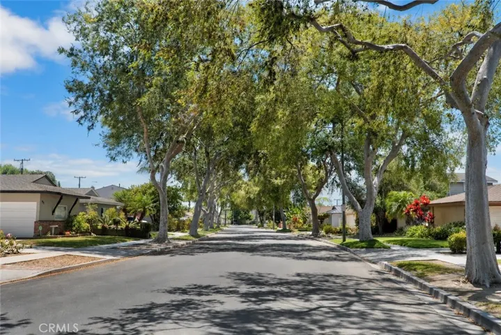 852 Kallin Avenue, Long Beach, California 90815