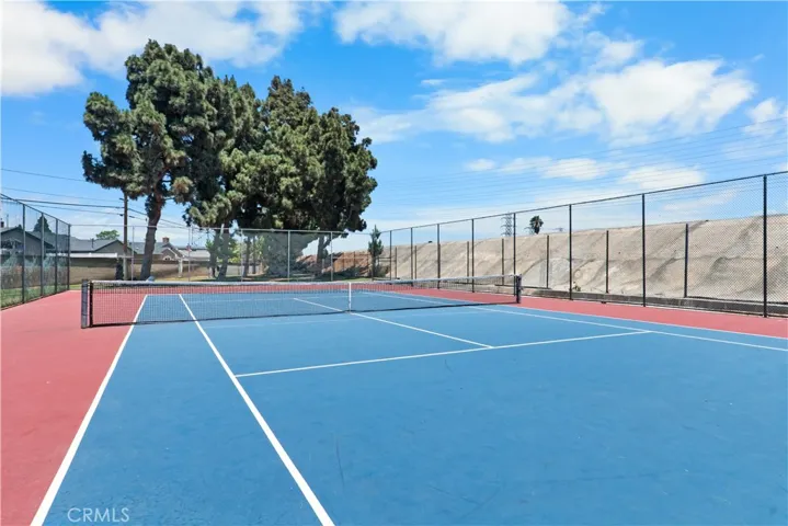 852 Kallin Avenue, Long Beach, California 90815