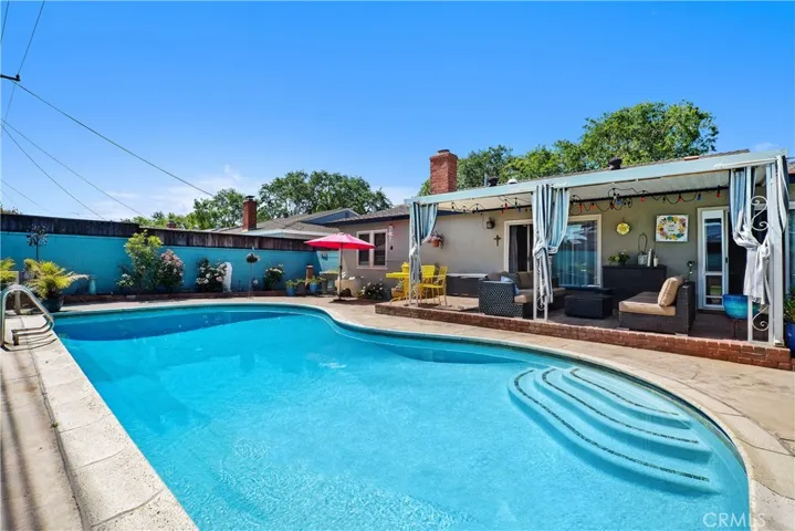 852 Kallin Avenue, Long Beach, California 90815