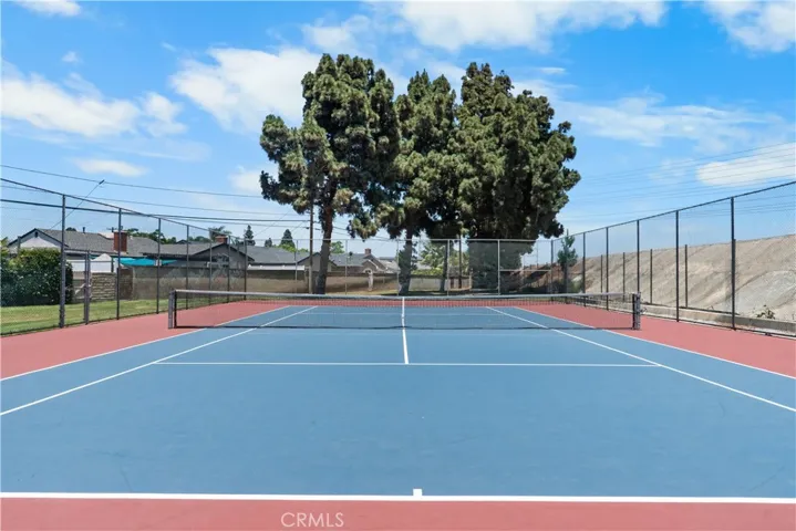 852 Kallin Avenue, Long Beach, California 90815