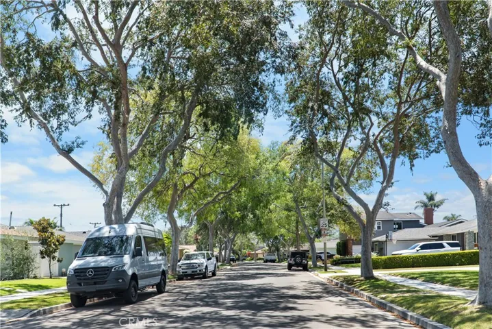 852 Kallin Avenue, Long Beach, California 90815