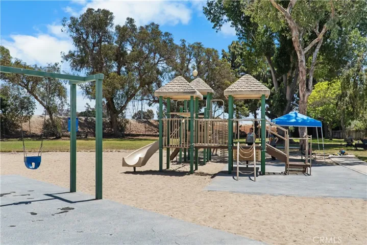 852 Kallin Avenue, Long Beach, California 90815