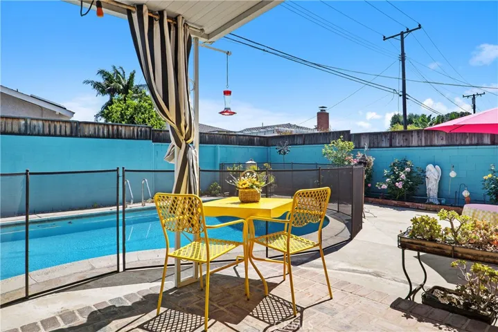 852 Kallin Avenue, Long Beach, California 90815