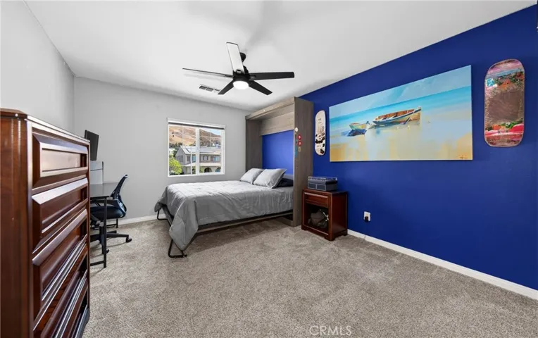 Middle bedroom 2