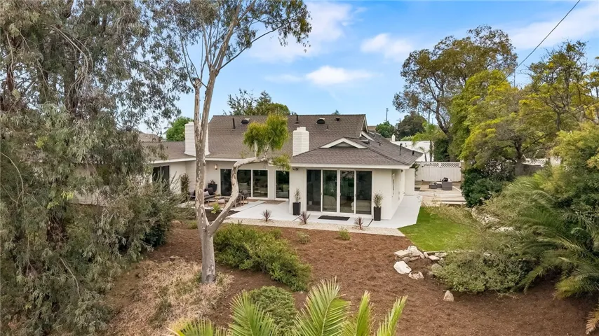 1903 E Bolingridge, Orange, California 92865