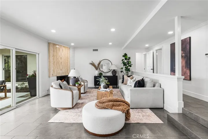 1903 E Bolingridge, Orange, California 92865