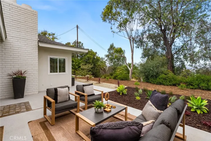 1903 E Bolingridge, Orange, California 92865