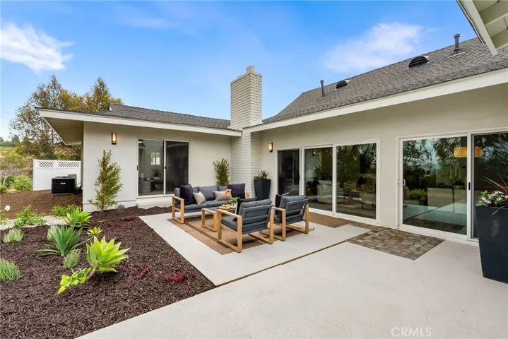 1903 E Bolingridge, Orange, California 92865