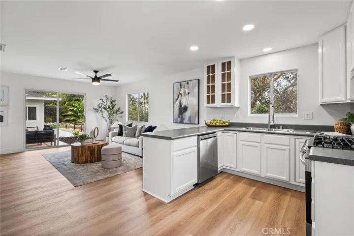 1903 E Bolingridge, Orange, California 92865