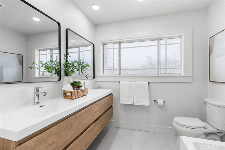 1903 E Bolingridge, Orange, California 92865