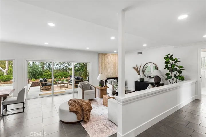 1903 E Bolingridge, Orange, California 92865