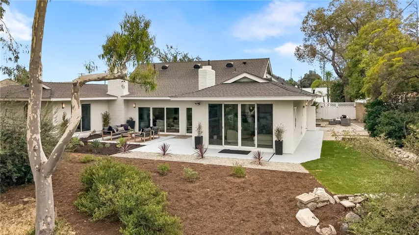 1903 E Bolingridge, Orange, California 92865