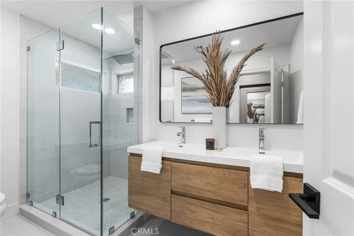 1903 E Bolingridge, Orange, California 92865