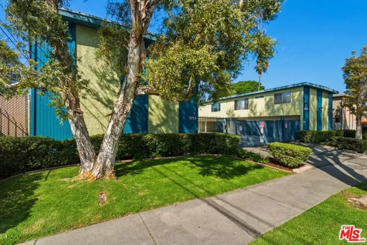 1651 W 206th Street, Torrance, California 90501