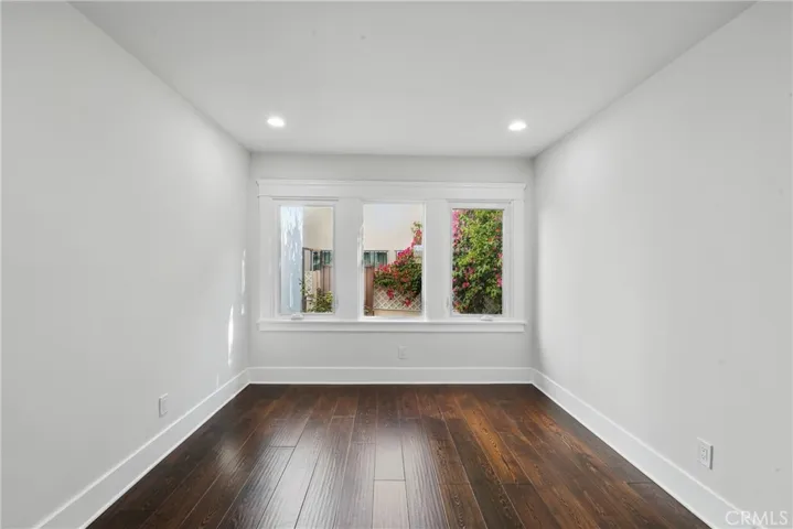 2111 S Bronson, Los Angeles, California 90018