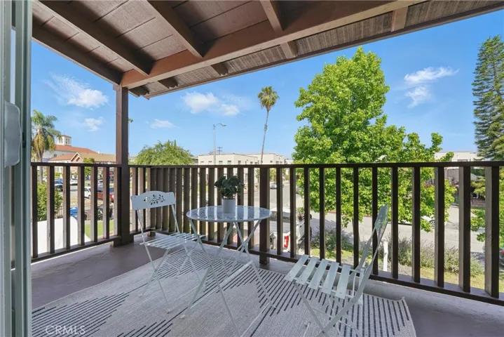 2111 S Bronson, Los Angeles, California 90018