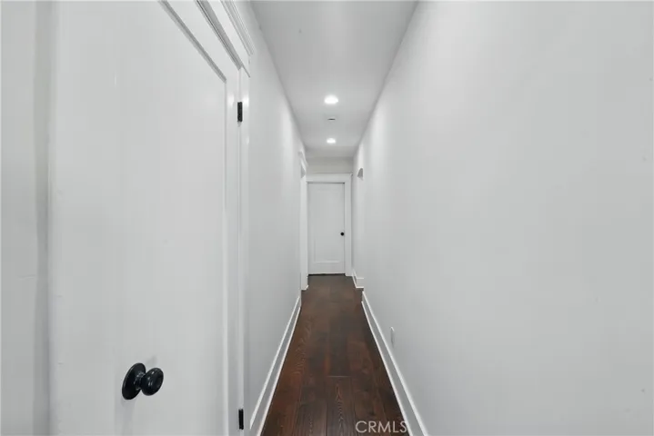 2111 S Bronson, Los Angeles, California 90018
