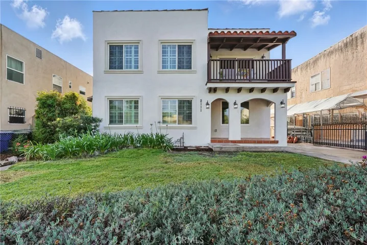 2111 S Bronson, Los Angeles, California 90018