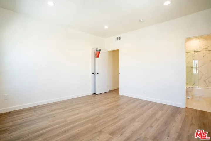 1226 Keniston Avenue, Los Angeles, California 90019