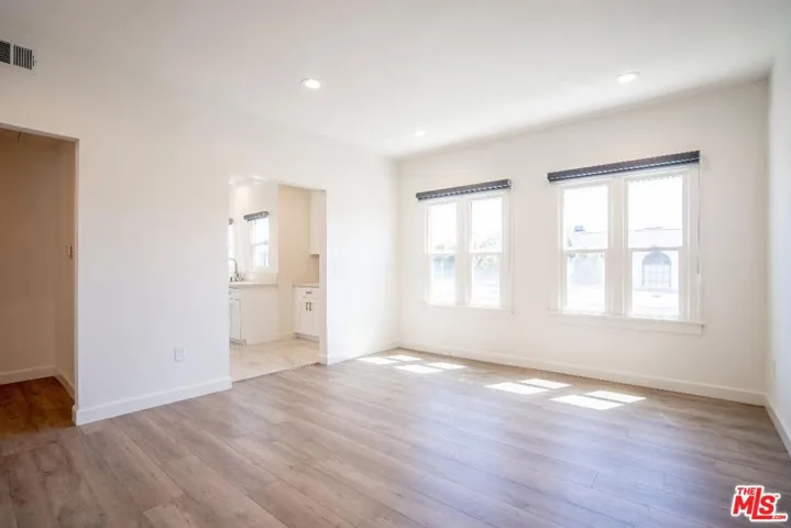 1226 Keniston Avenue, Los Angeles, California 90019