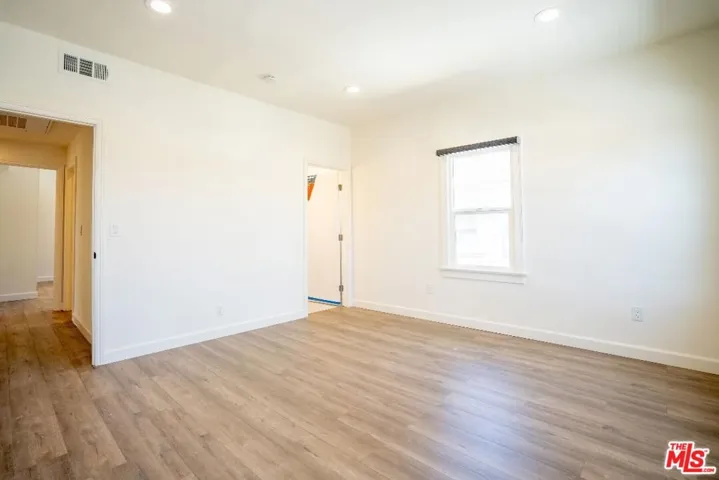 1226 Keniston Avenue, Los Angeles, California 90019