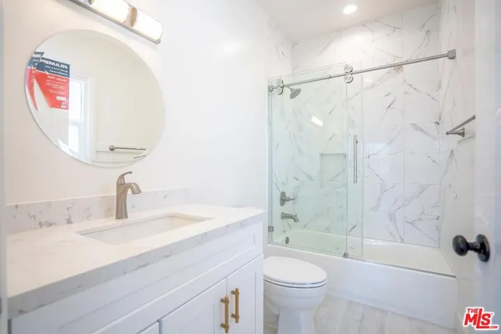1226 Keniston Avenue, Los Angeles, California 90019