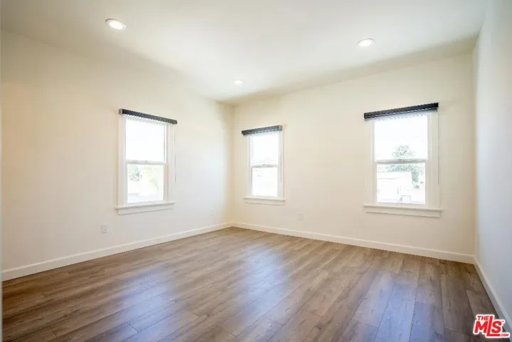 1226 Keniston Avenue, Los Angeles, California 90019