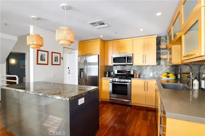 1214 14th Street 203, Santa Monica, California 90404