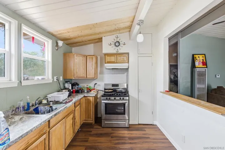 157 N Sheriff Ave, San Jacinto, California 92583