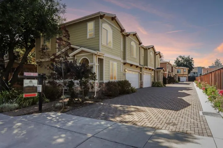 182 Redding Road, Campbell, California 95008