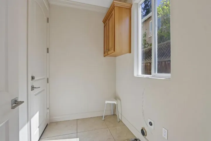 182 Redding Road, Campbell, California 95008