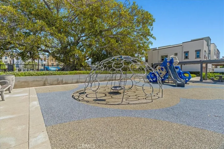 634 Daniel Freemann Cir, Inglewood, California 90301