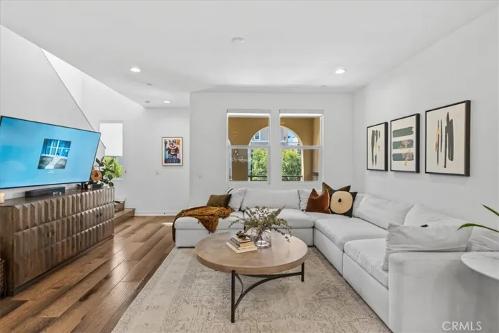 634 Daniel Freemann Cir, Inglewood, California 90301
