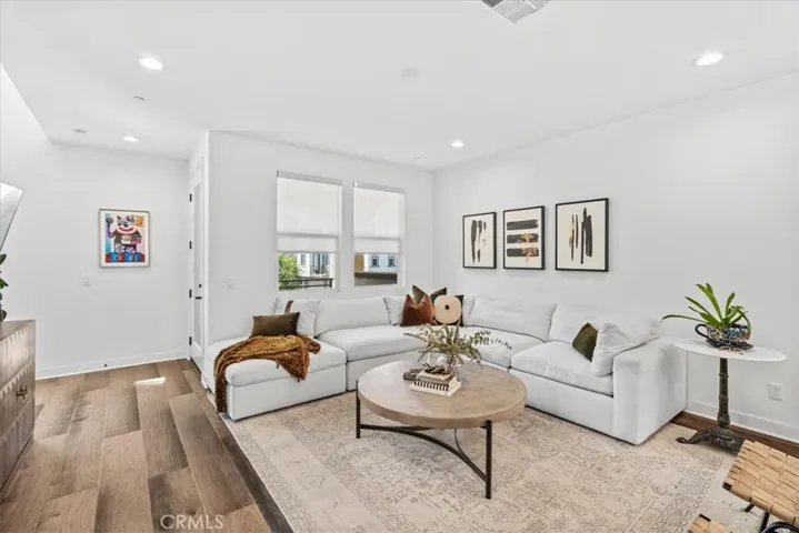 634 Daniel Freemann Cir, Inglewood, California 90301