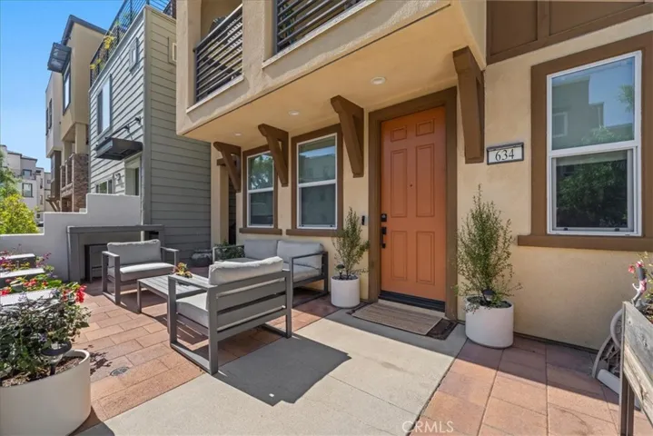 634 Daniel Freemann Cir, Inglewood, California 90301