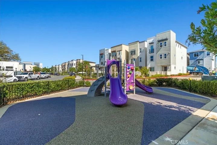 634 Daniel Freemann Cir, Inglewood, California 90301