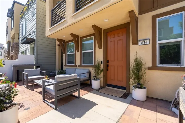 634 Daniel Freemann Cir, Inglewood, California 90301