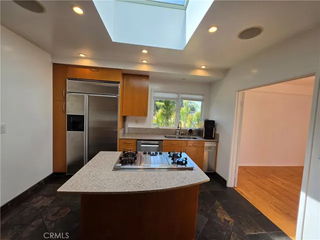 310 S Thurston, Los Angeles, California 90049