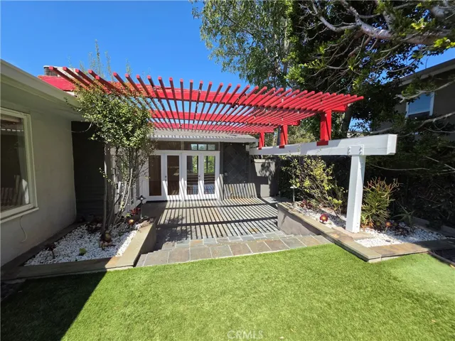 310 S Thurston, Los Angeles, California 90049